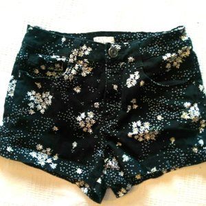 SO Shorts Black and White Floral Pattern Women's Size 7